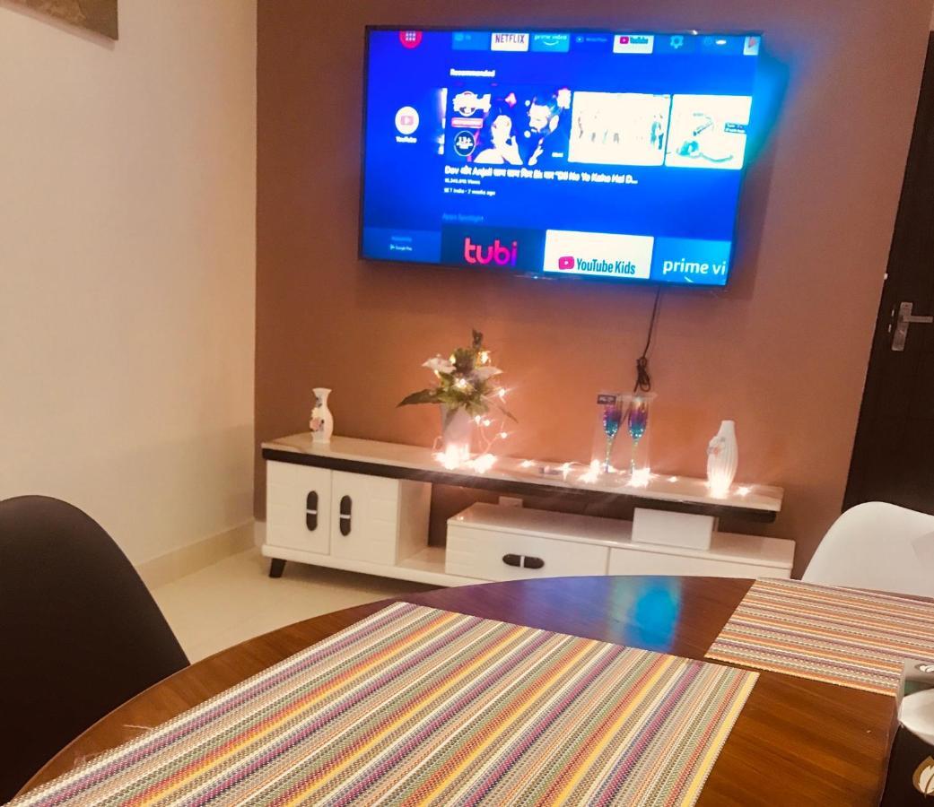 Atrium High Suite 2Bed Family Apartment Near Giga Mall 伊斯兰堡 外观 照片