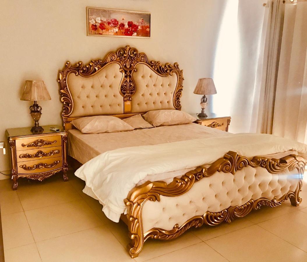 Atrium High Suite 2Bed Family Apartment Near Giga Mall 伊斯兰堡 外观 照片